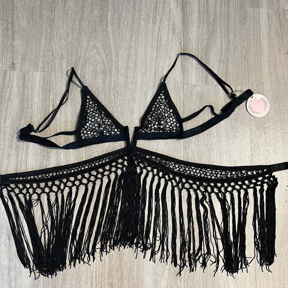 Brand New - East n West Verona Bra in Black - Small